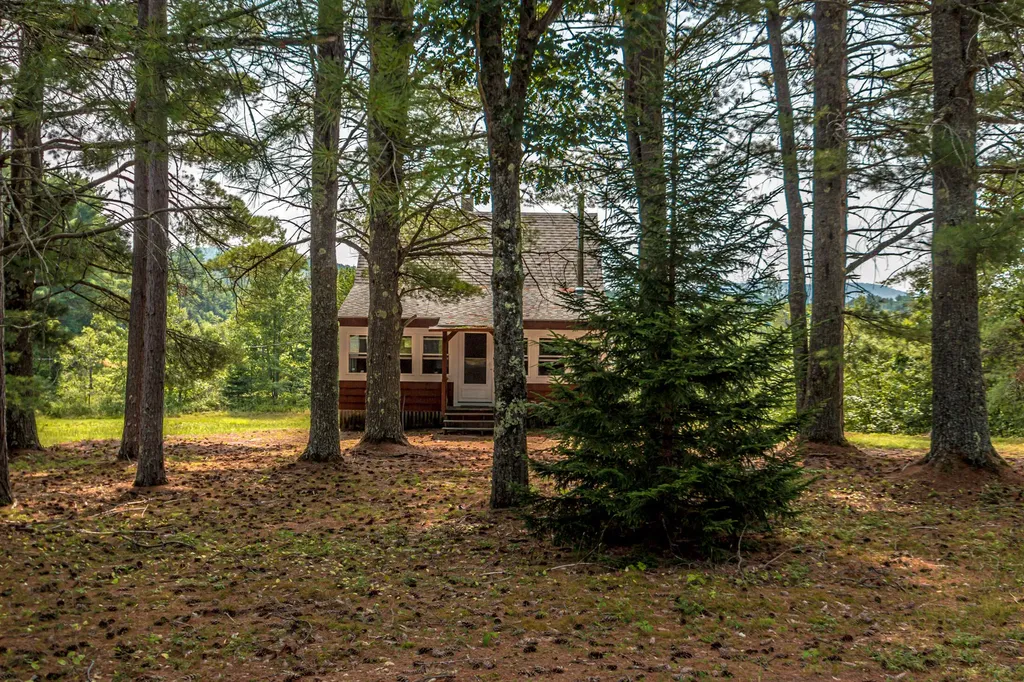270 Hampshire Road Brownfield ME 04010