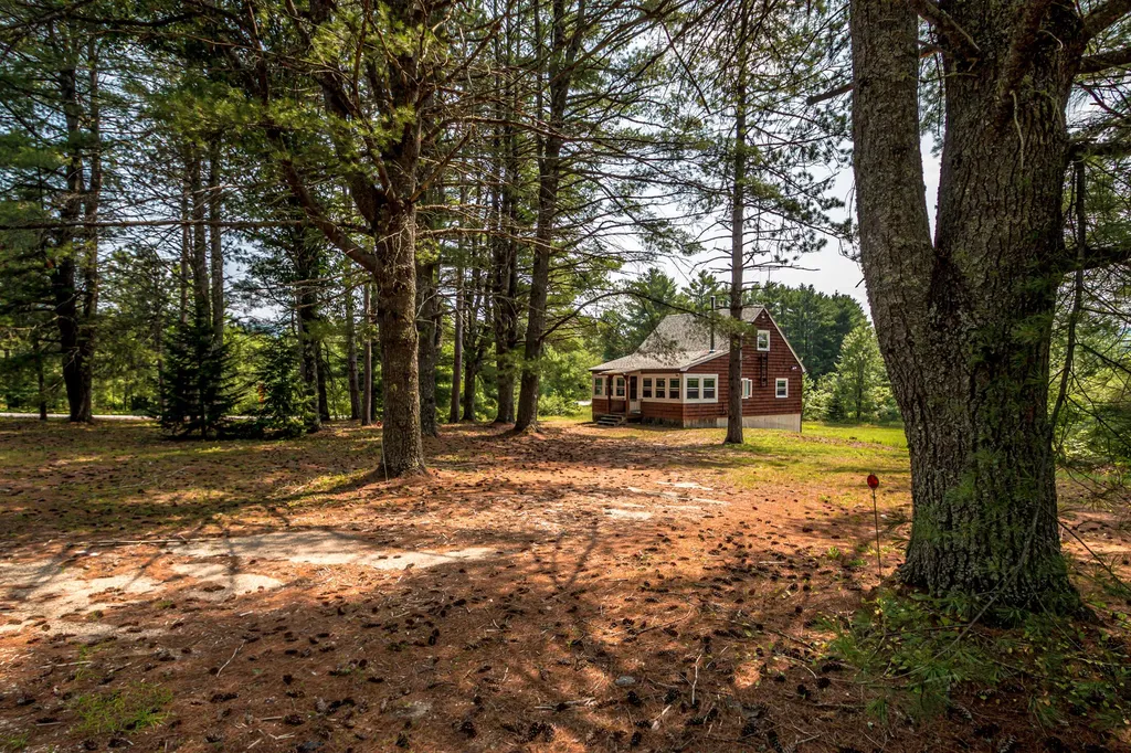 270 Hampshire Road Brownfield ME 04010