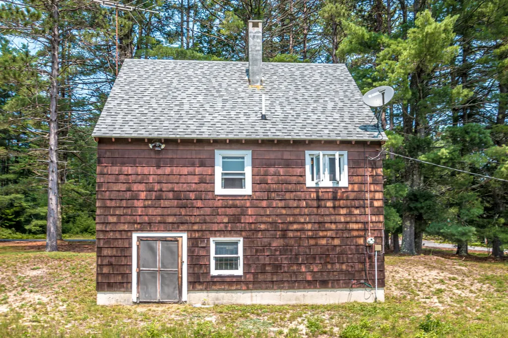 270 Hampshire Road Brownfield ME 04010