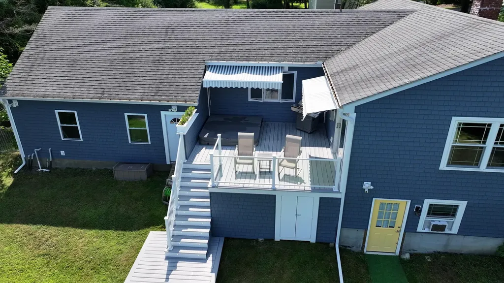5 Woodward Lane Falmouth ME 04105