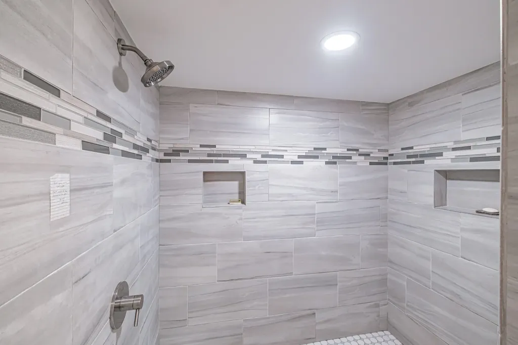 5 Woodward Lane Falmouth ME 04105