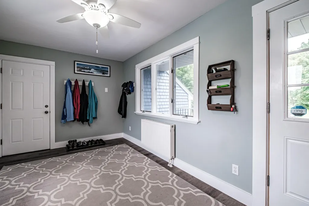 5 Woodward Lane Falmouth ME 04105