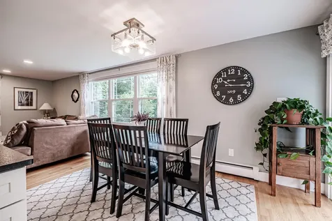 5 Woodward Lane Falmouth ME 04105