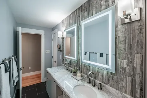 5 Woodward Lane Falmouth ME 04105
