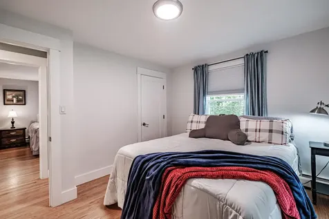 5 Woodward Lane Falmouth ME 04105