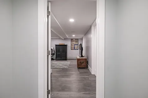 5 Woodward Lane Falmouth ME 04105