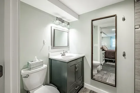 5 Woodward Lane Falmouth ME 04105