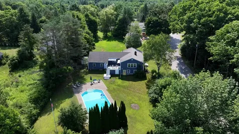 5 Woodward Lane Falmouth ME 04105