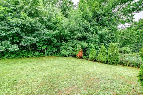 5 Woodward Lane Falmouth ME 04105