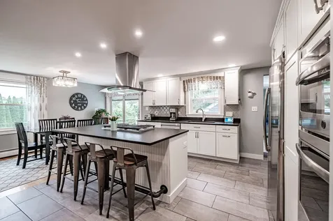 5 Woodward Lane Falmouth ME 04105