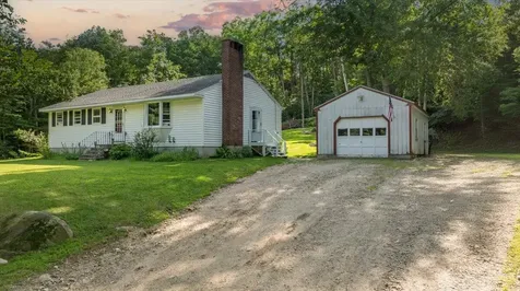 201 Mayall Road Gray ME 04039