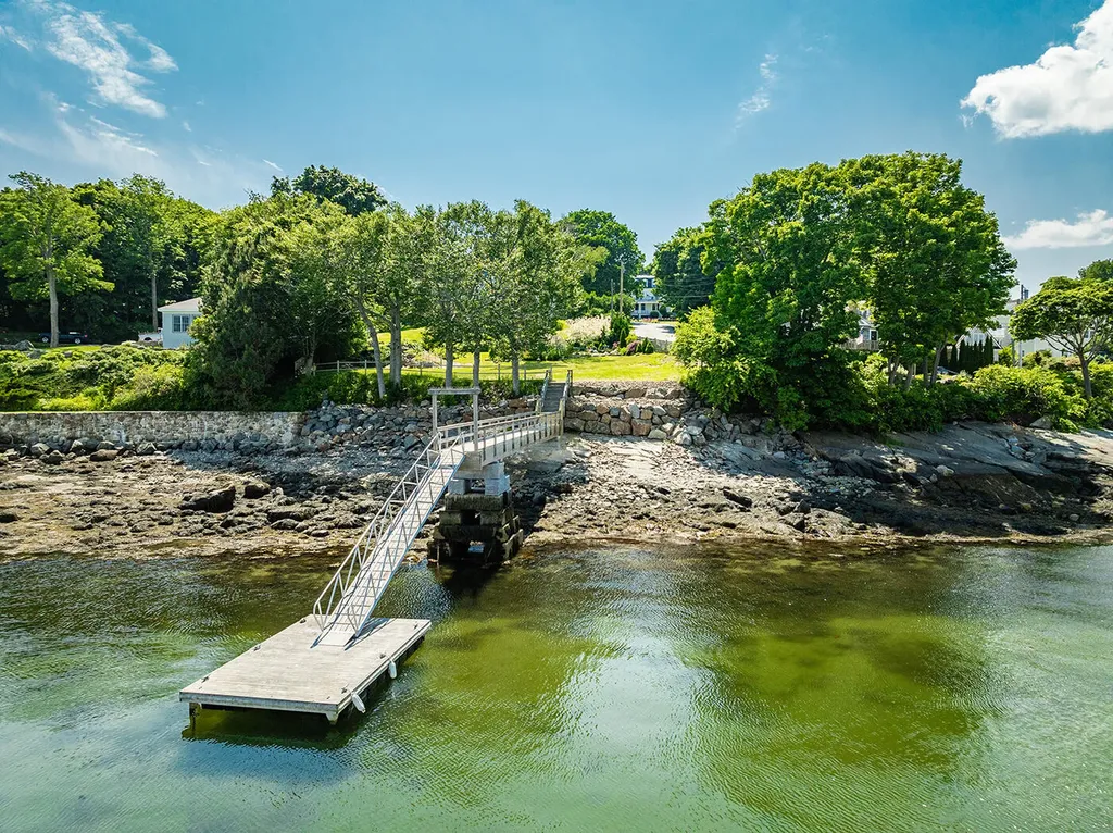 84 & 86 Bay View Street Camden ME 04843