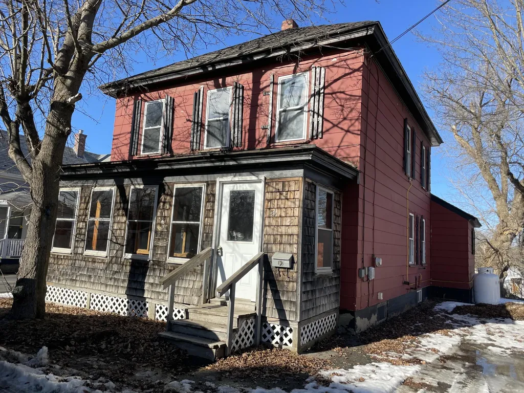 36 Osborne Street Fairfield ME 04937
