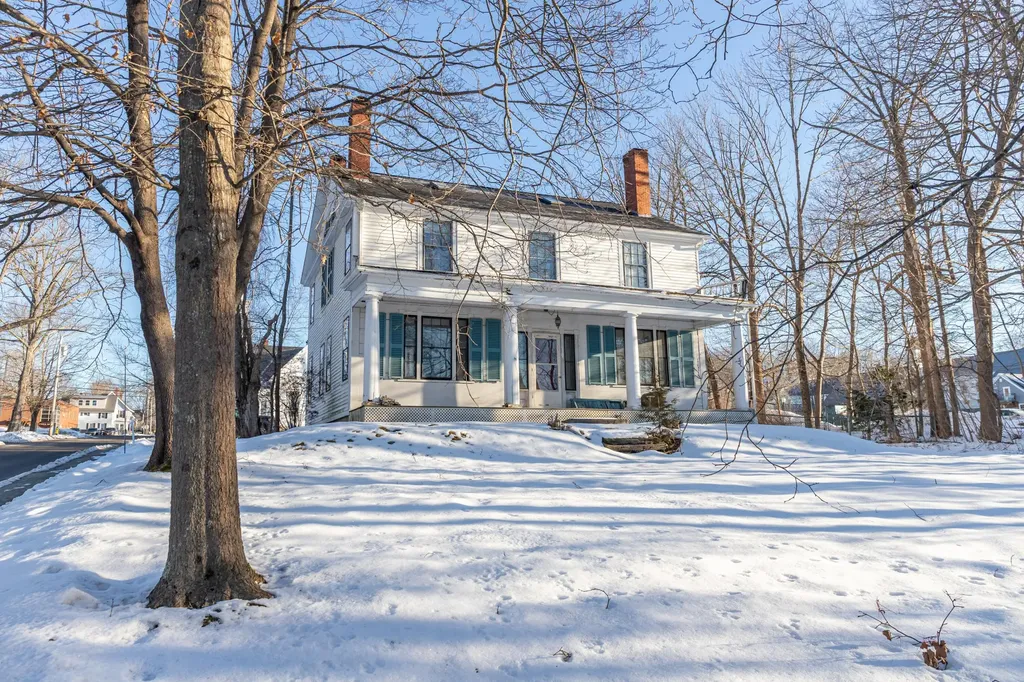 19 Elm Street Bucksport ME 04416