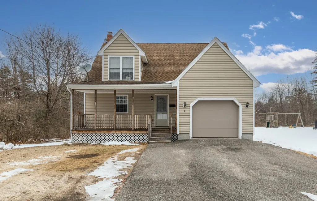 5 Yvonne Street Sanford ME 04073