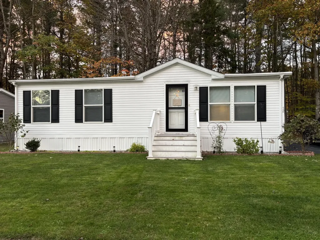 12 Larry Drive Lisbon ME 04250
