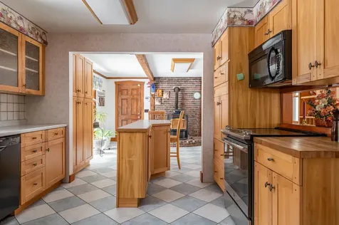 360 Vaughn Road Dover-foxcroft ME 04426