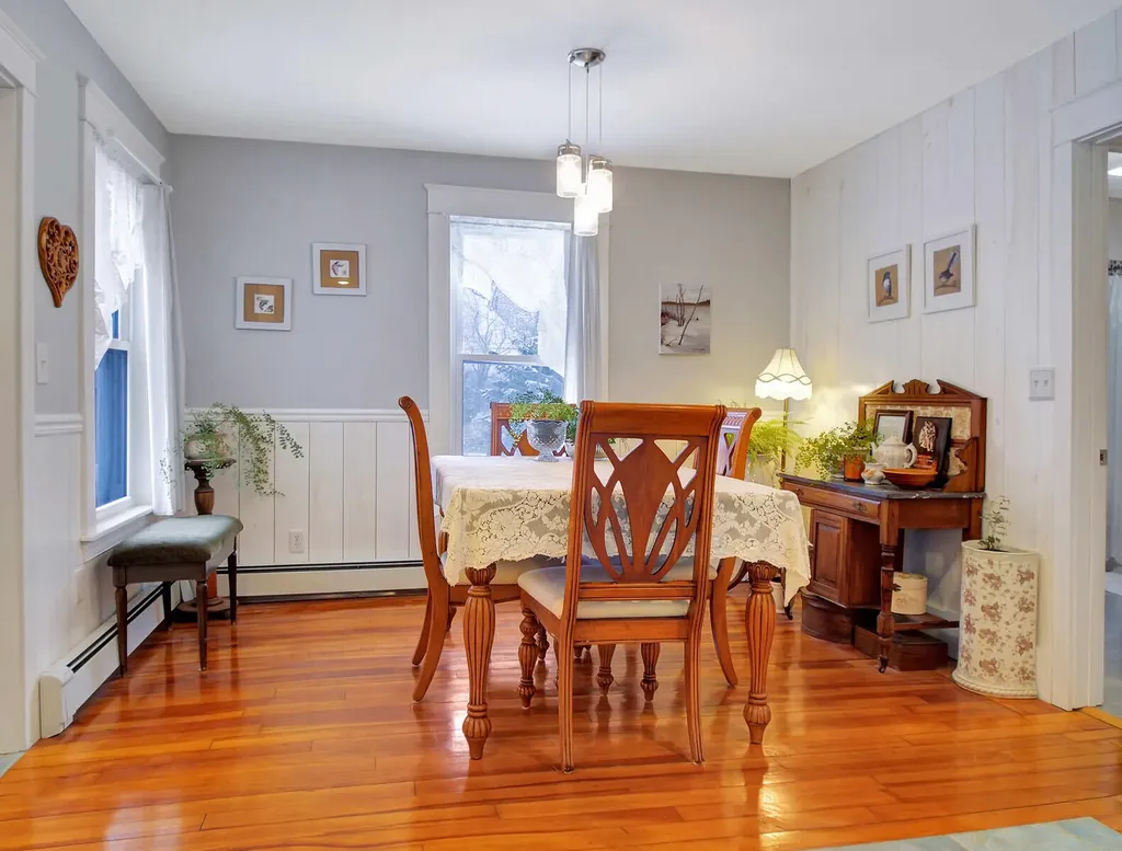 727 Main Street Monmouth ME 04259