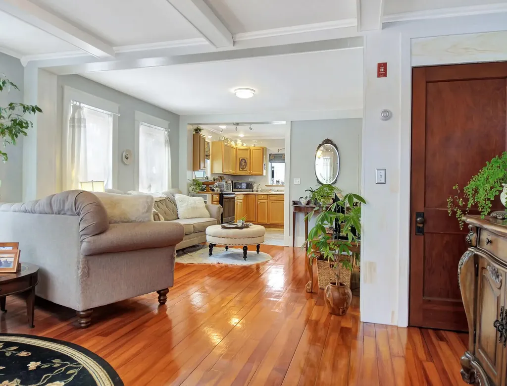 727 Main Street Monmouth ME 04259