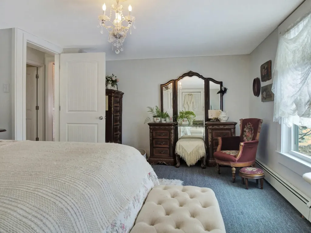 727 Main Street Monmouth ME 04259