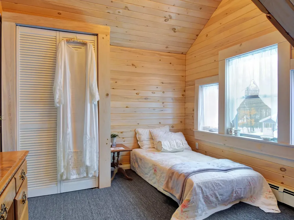 727 Main Street Monmouth ME 04259