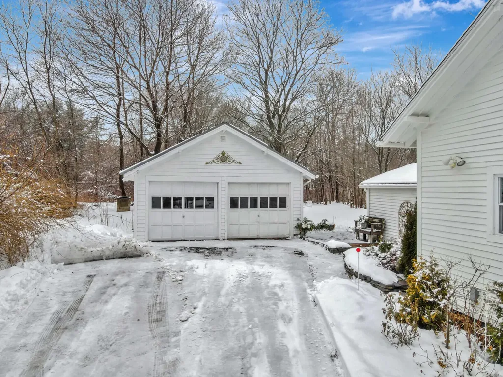 727 Main Street Monmouth ME 04259