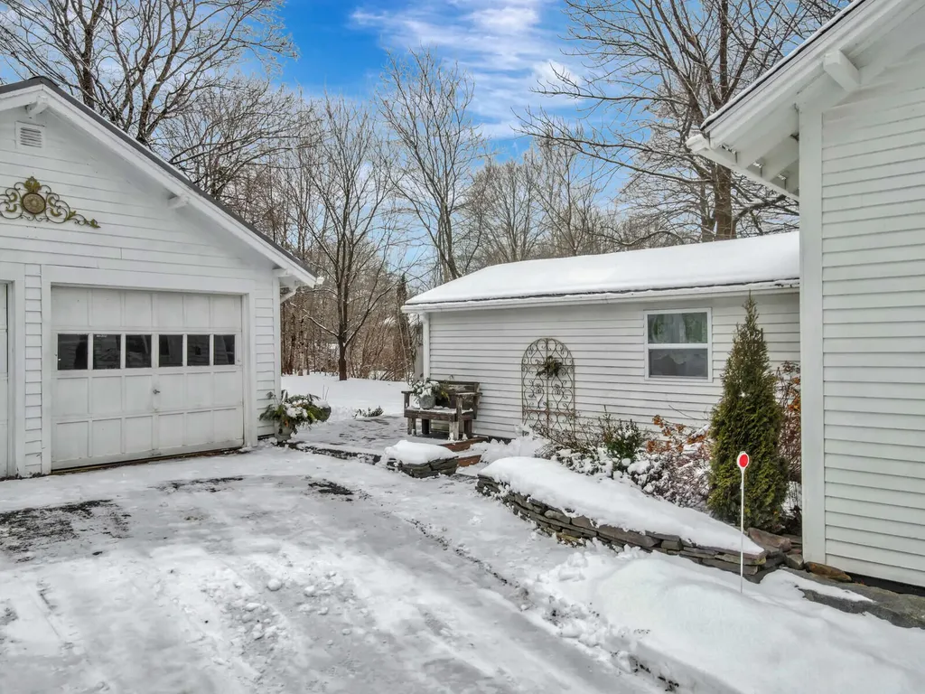 727 Main Street Monmouth ME 04259