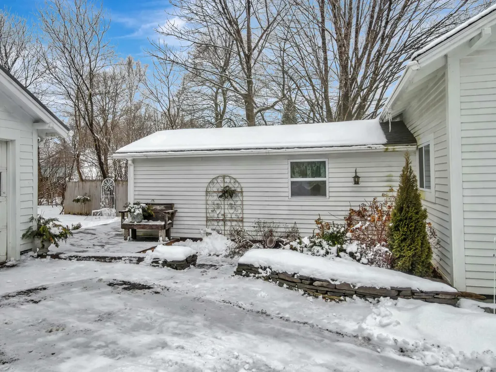 727 Main Street Monmouth ME 04259