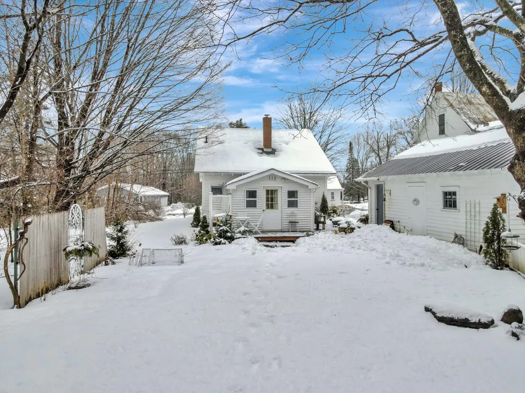 727 Main Street Monmouth ME 04259