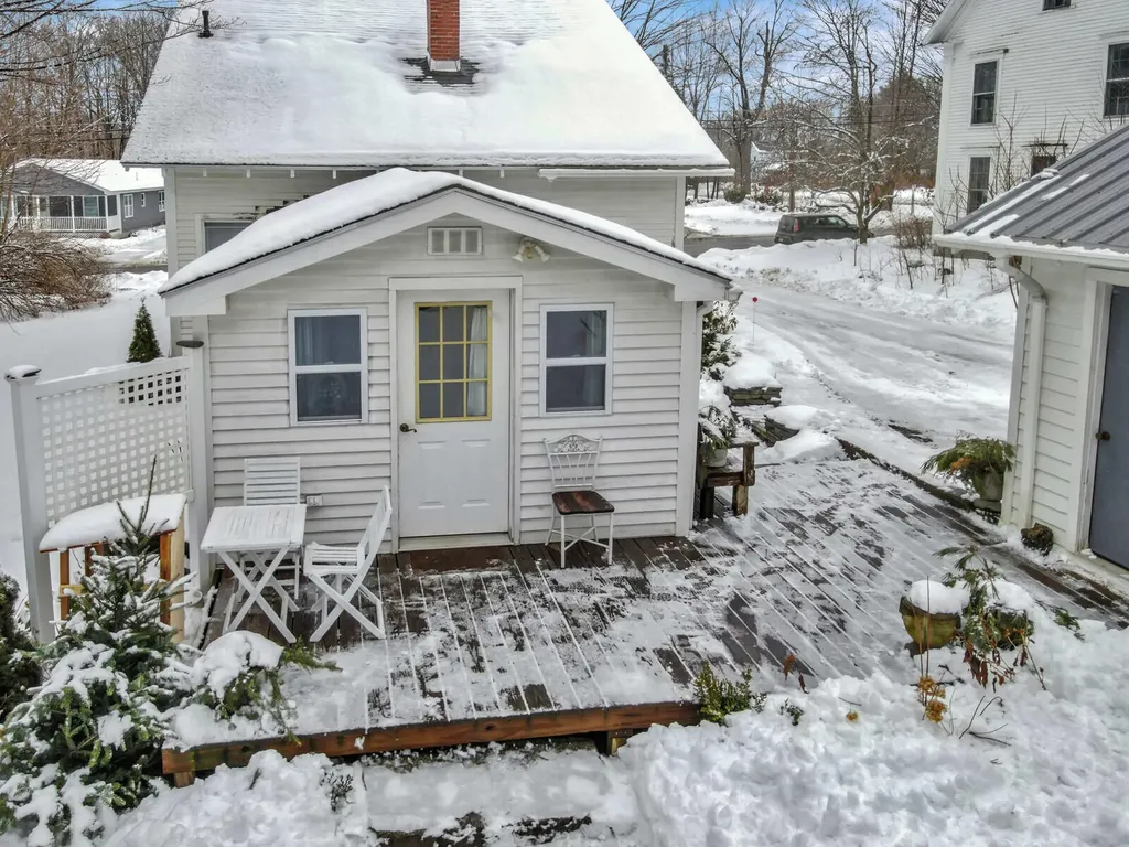 727 Main Street Monmouth ME 04259