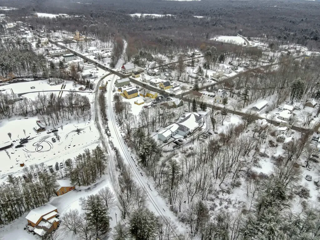 727 Main Street Monmouth ME 04259