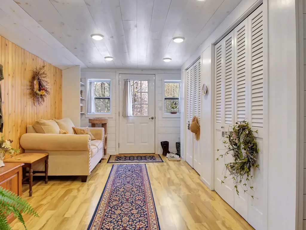 727 Main Street Monmouth ME 04259