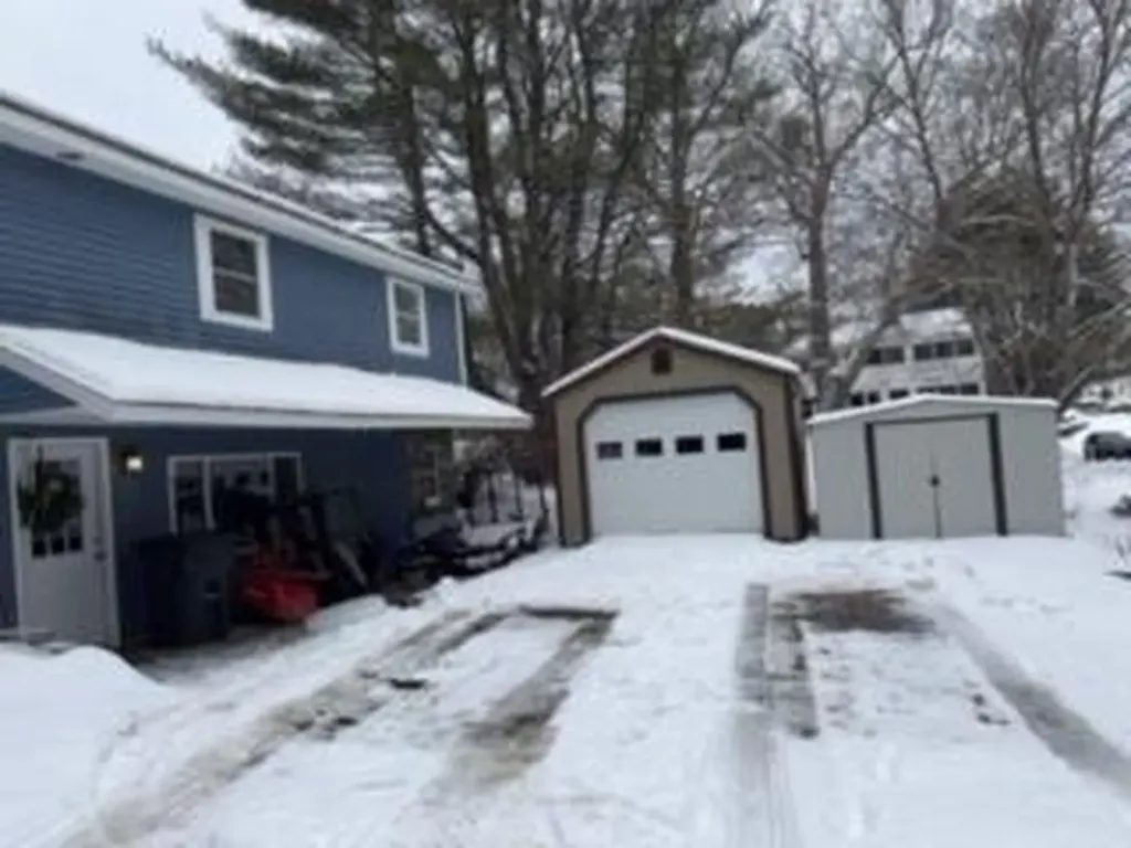 2 Pleasant Street Hampden ME 04444