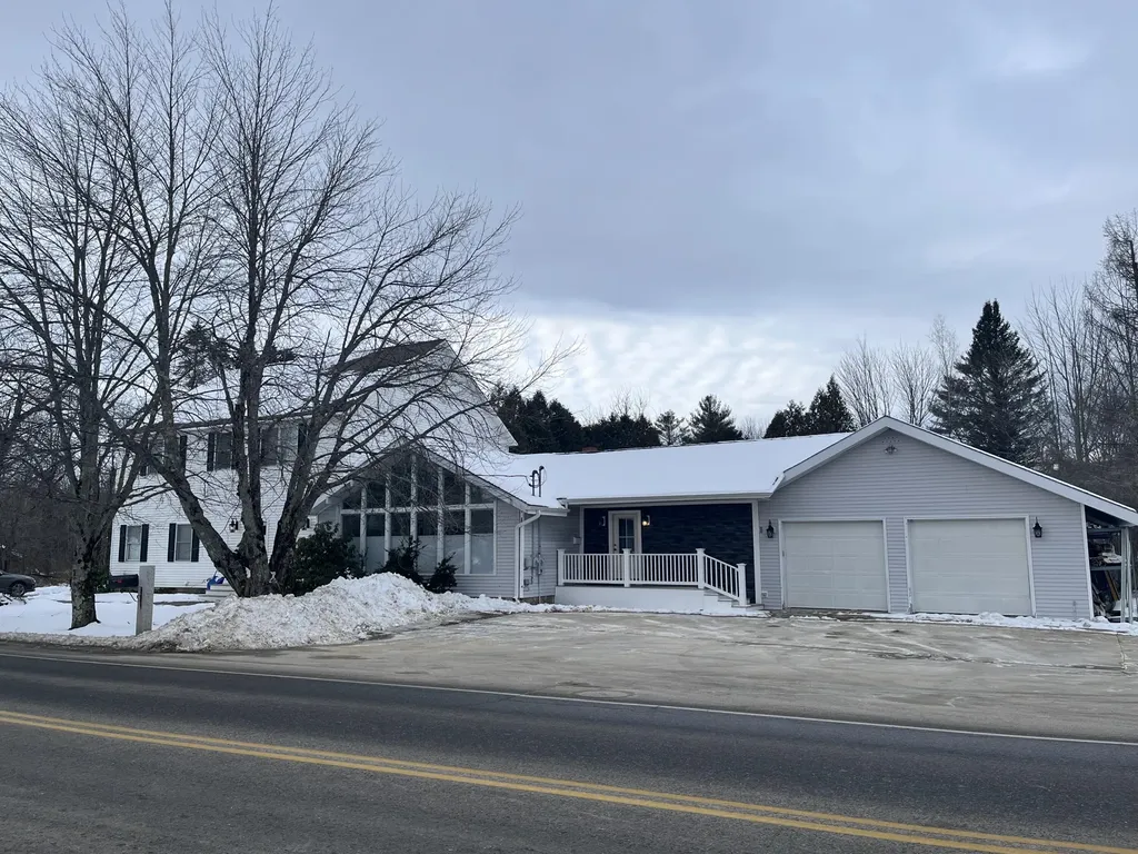 1543 Hotel Road Auburn ME 04210