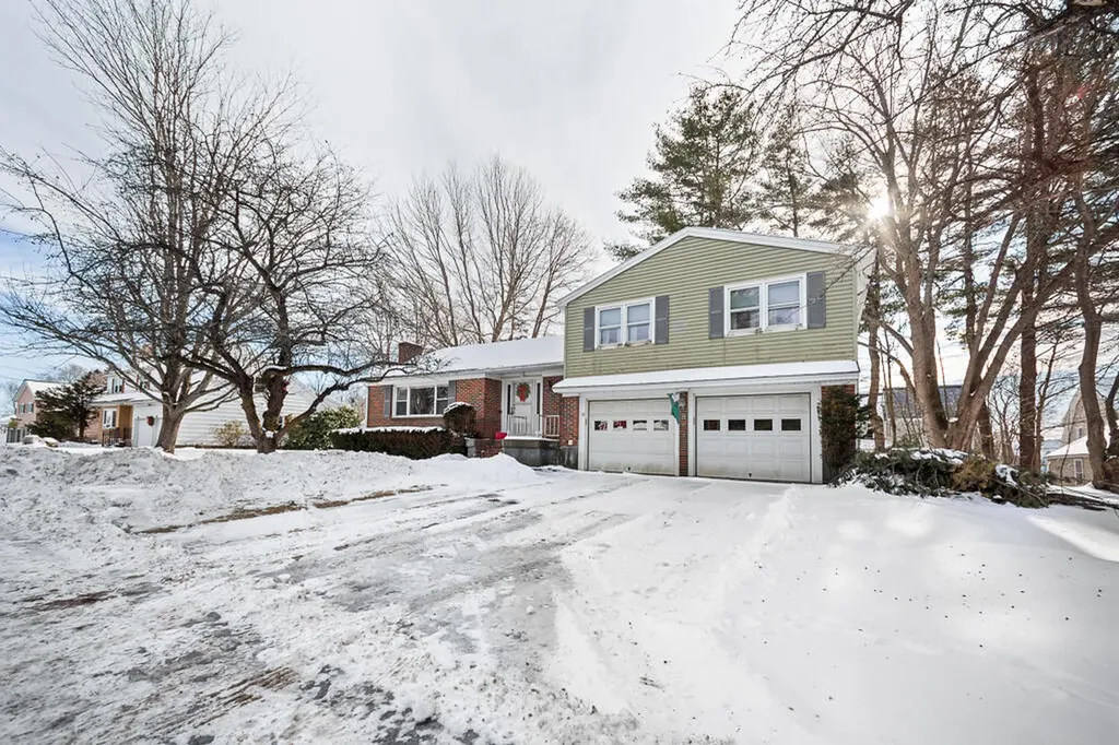 18 Eustis Parkway Waterville ME 04901