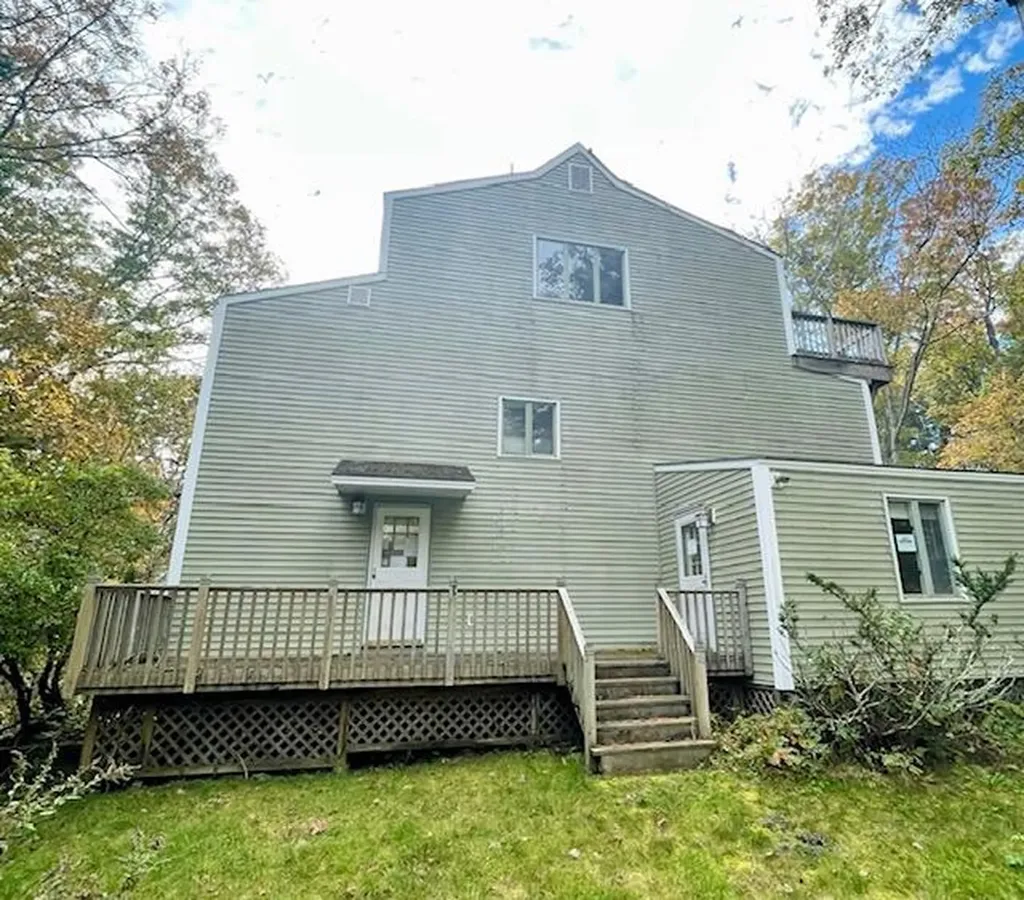 37 Stonewall Road Harpswell ME 04079
