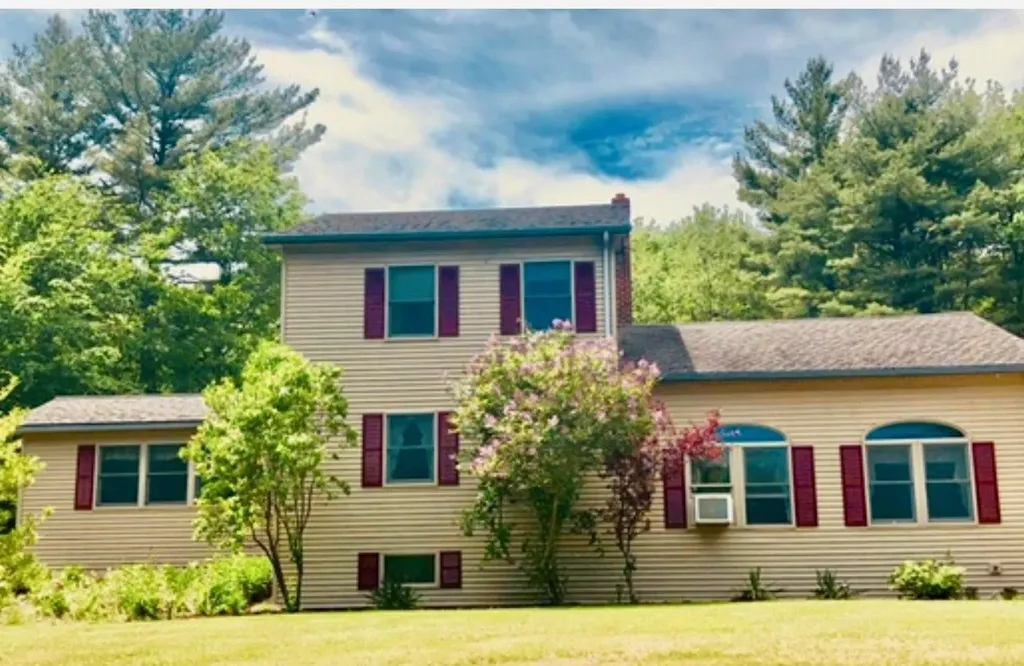 24 Woodman Lane Leeds ME 04263