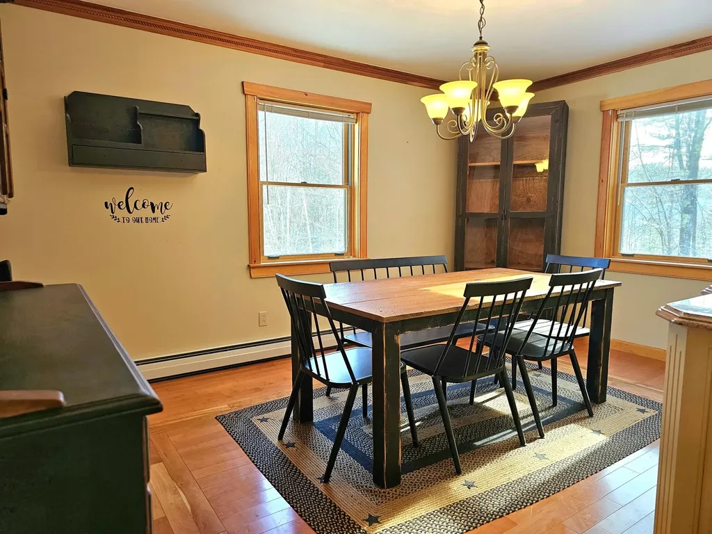 24 Woodman Lane Leeds ME 04263