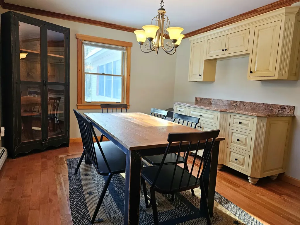 24 Woodman Lane Leeds ME 04263