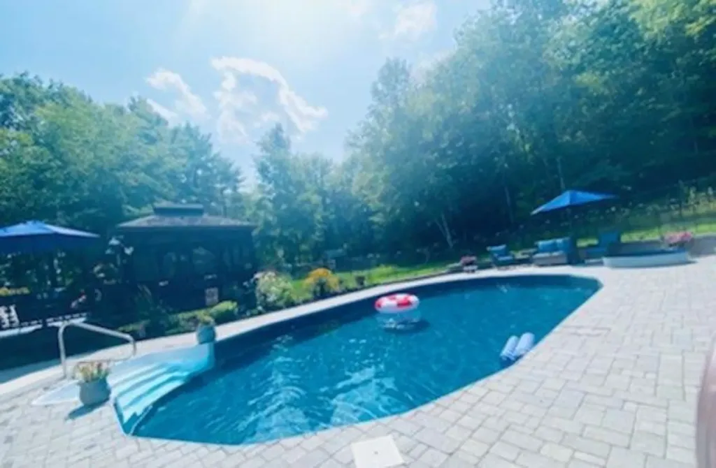 24 Woodman Lane Leeds ME 04263