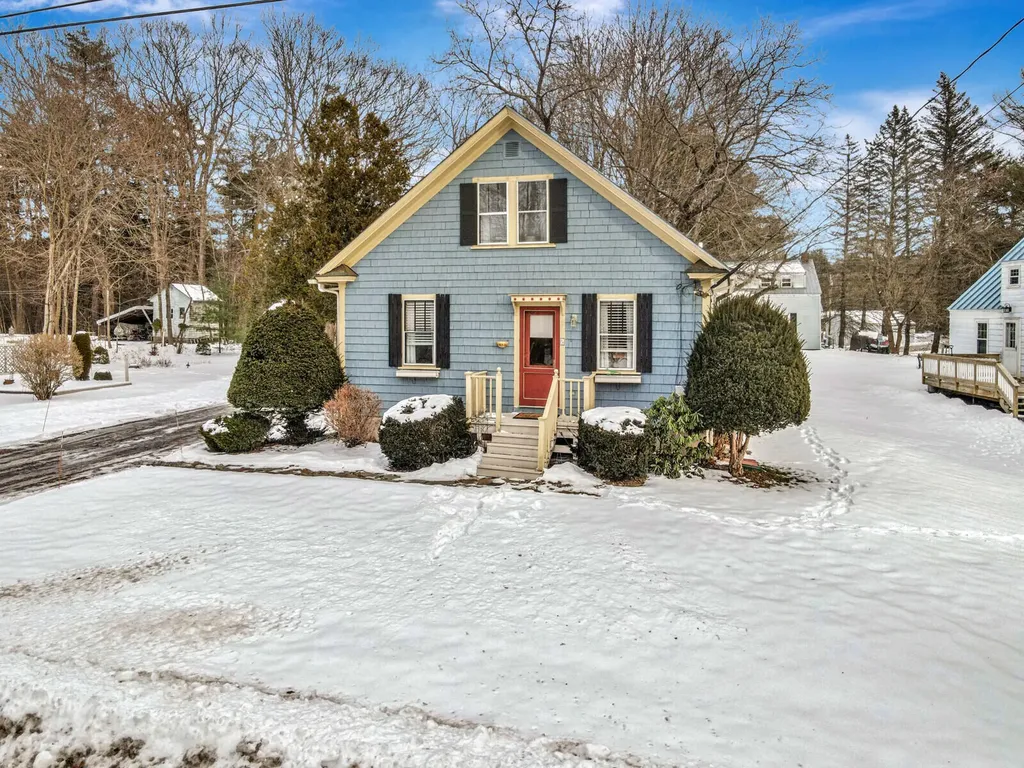 5 Pinehurst Street Augusta ME 04330