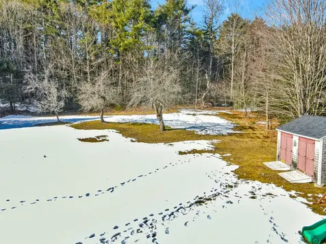 208 North Hunts Meadow Road Whitefield ME 04353