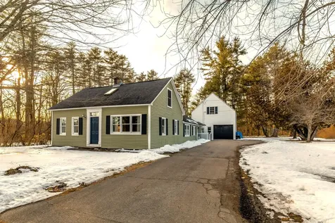 39 Maple Avenue Kennebunk ME 04043