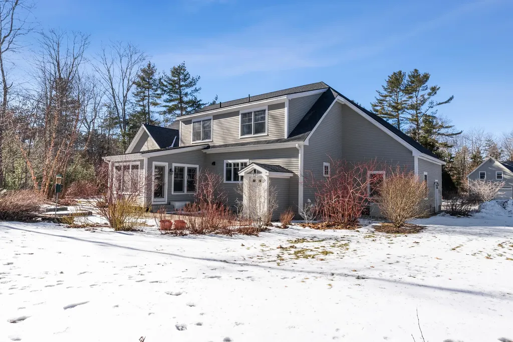 9 Cottagewood Lane Kennebunk ME 04043