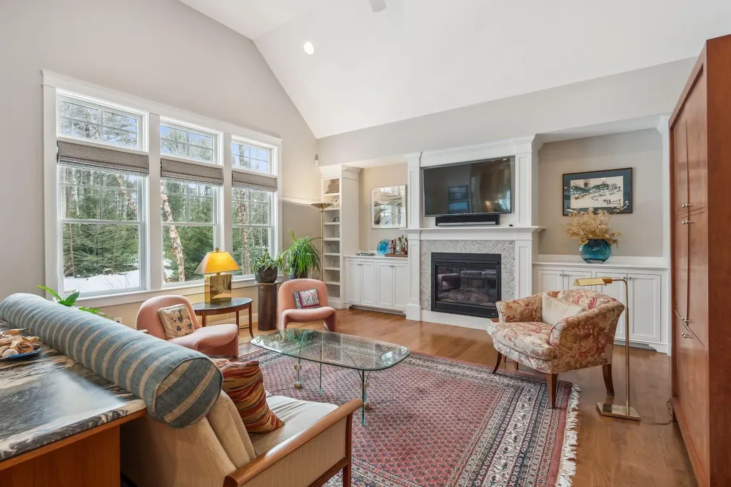 9 Cottagewood Lane Kennebunk ME 04043