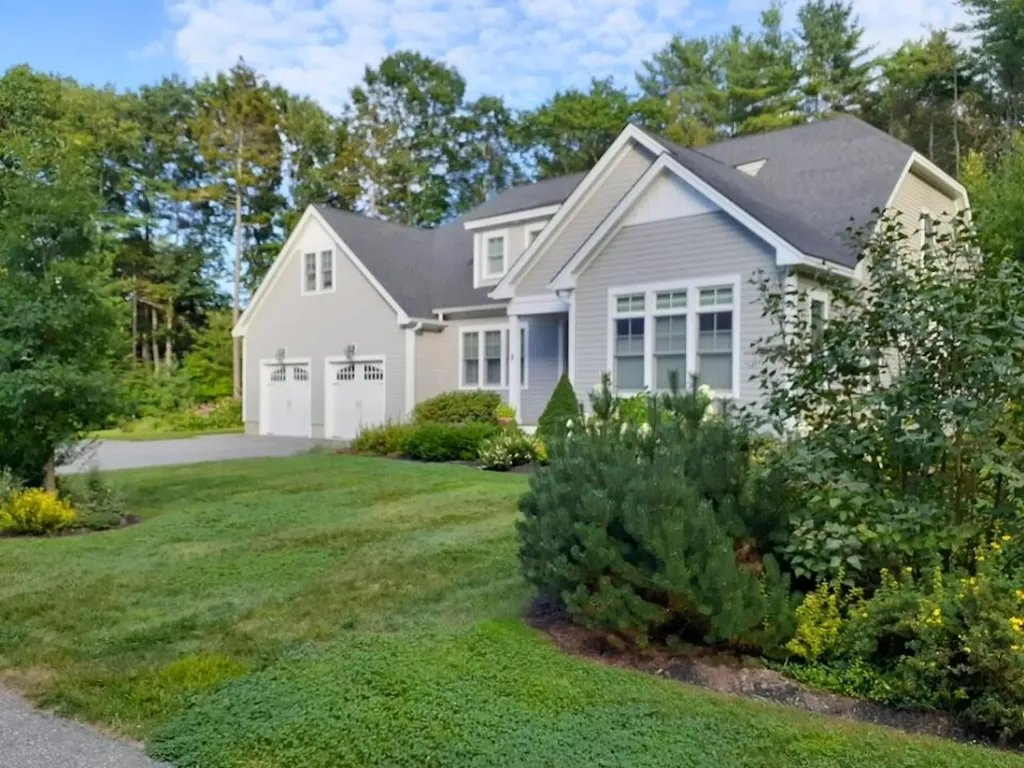 9 Cottagewood Lane Kennebunk ME 04043