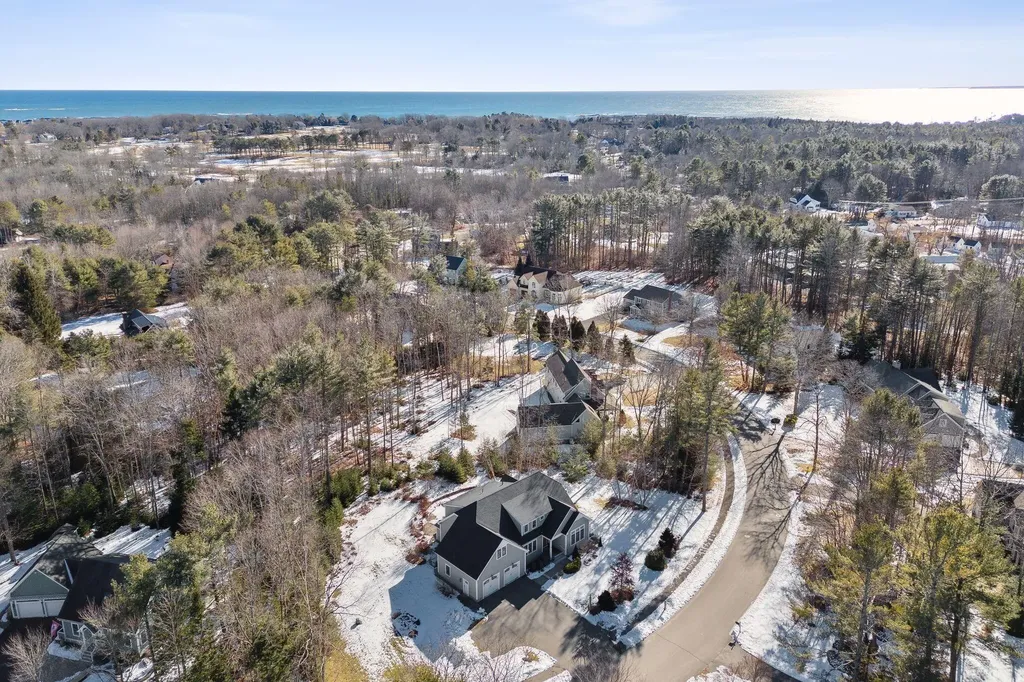 9 Cottagewood Lane Kennebunk ME 04043