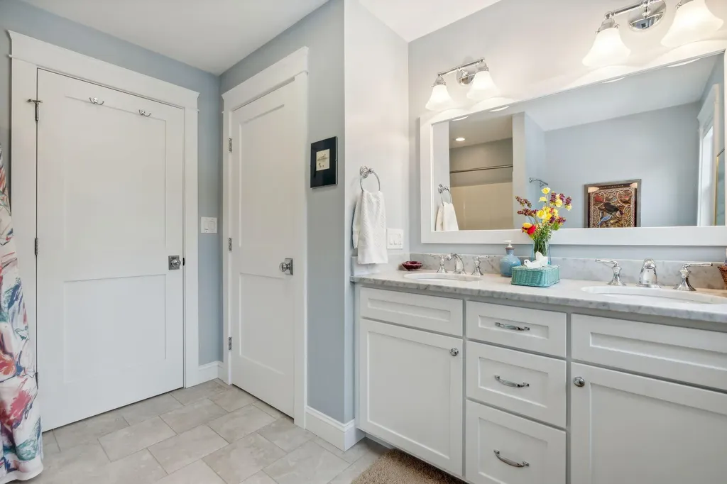 9 Cottagewood Lane Kennebunk ME 04043