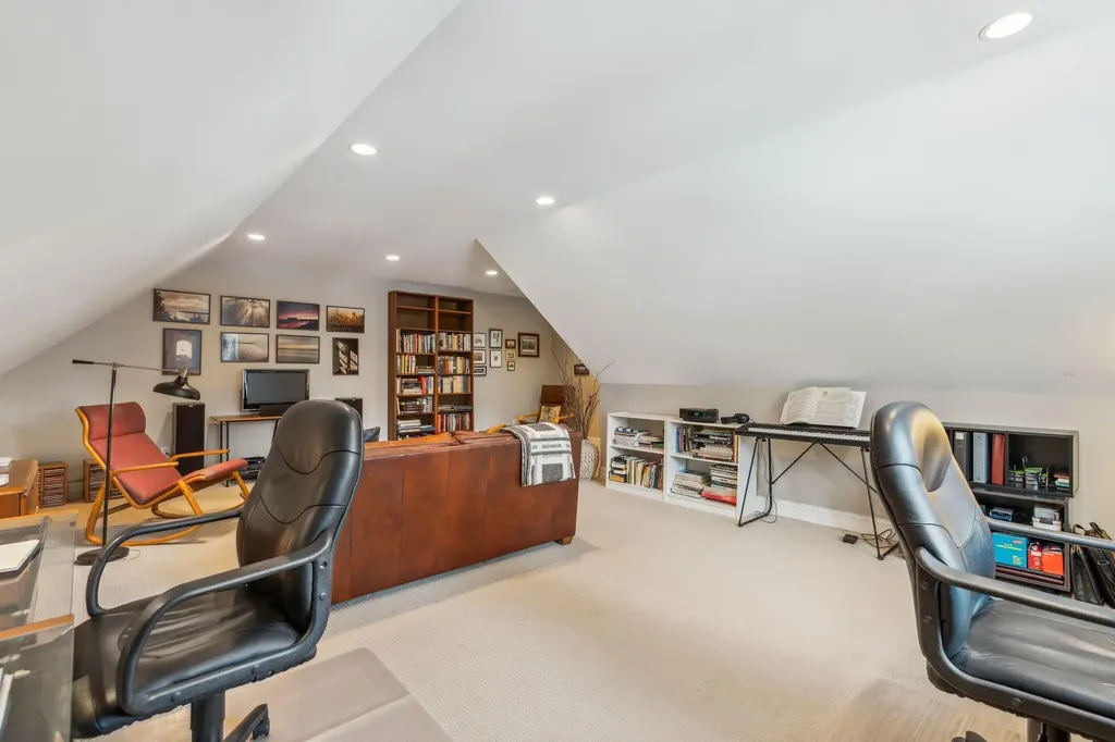 9 Cottagewood Lane Kennebunk ME 04043