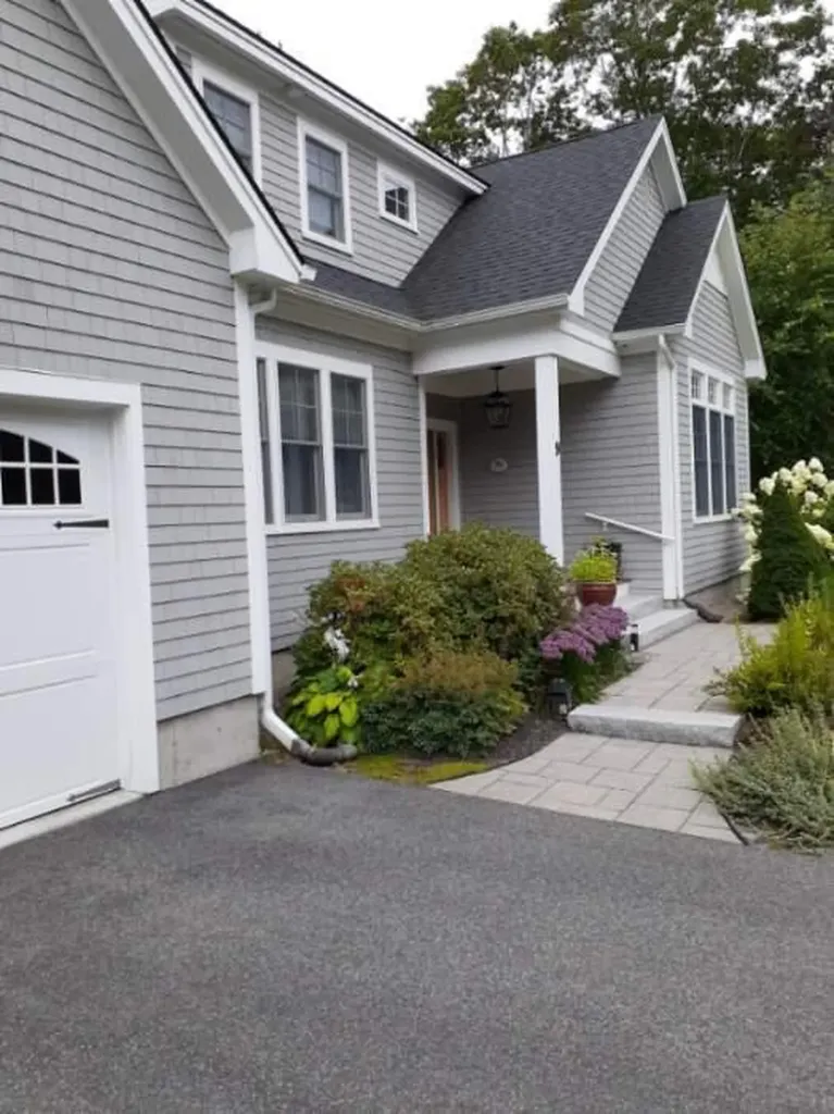 9 Cottagewood Lane Kennebunk ME 04043